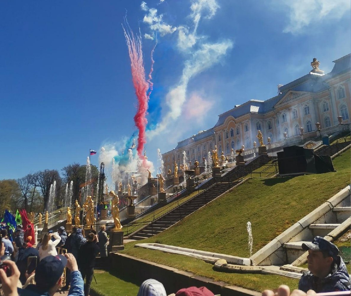Главное изображение экскурсии - Праздник открытия фонтанов в Петергофе