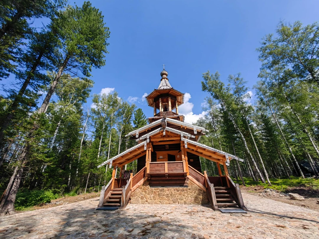 Это была наша вторая экскурсия с Еленой (первый раз ездили в Аршан). Я так рада, что