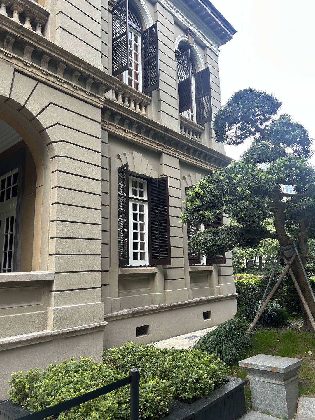 26 октября были на экскурсии с Дмитрием по знаковым и известным местам Шанхая.