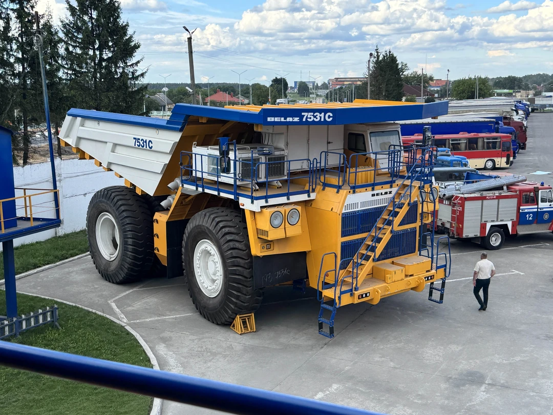 Групповая автобусная экскурсия на БелАЗ (Мария)