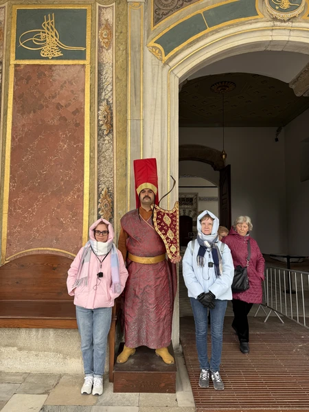 Вернулись из Стамбула 2 дня назад. Хочу выразить благодарность Рушену за прекрасную экскурсию. Наша группа получилась