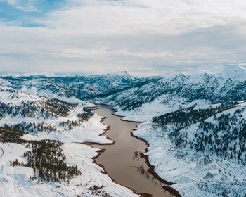 Прибытие на всесезонный курорт «Манжерок» и подъём на Малую Синюху