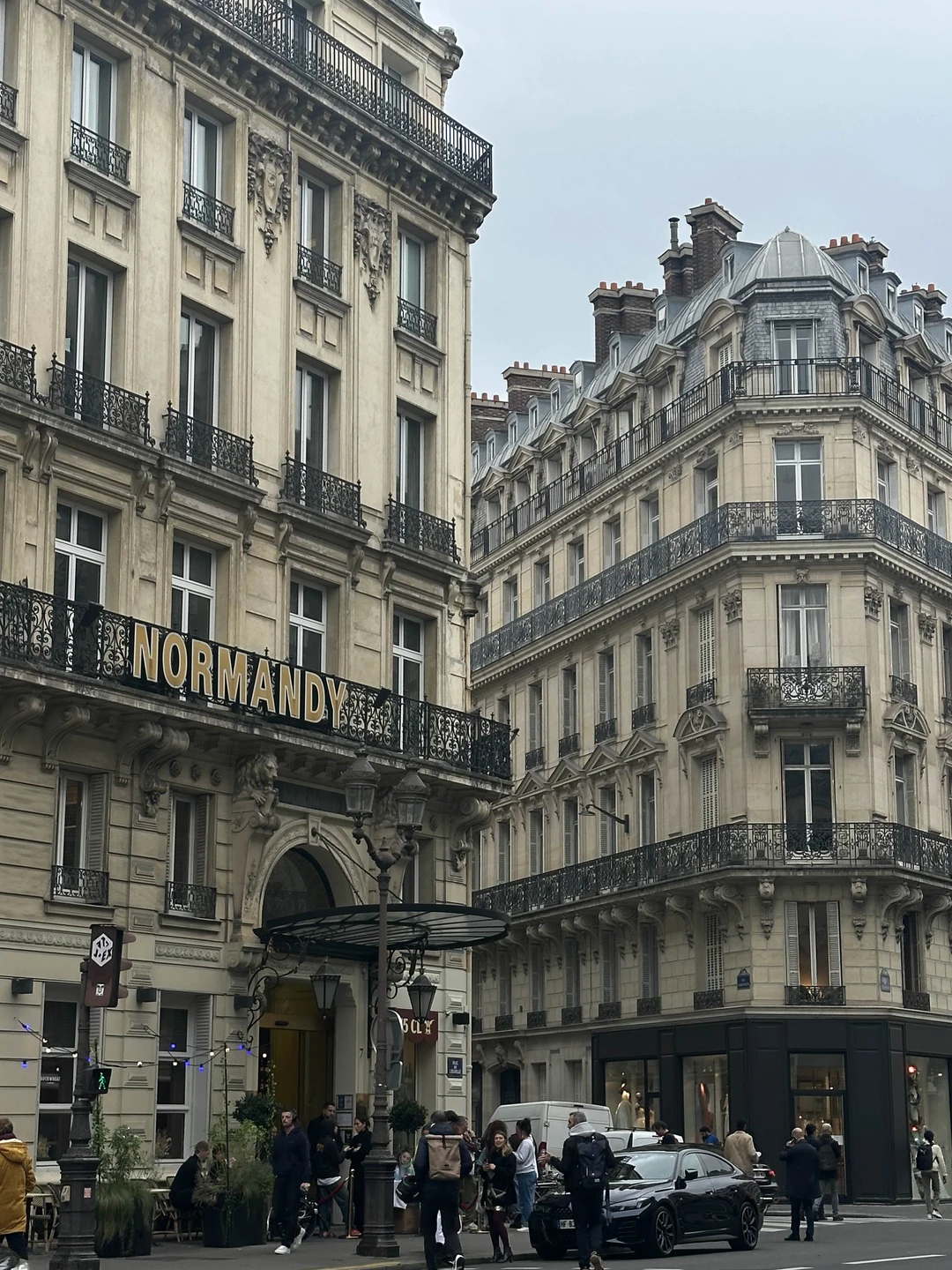 информативная экскурсия, гид профессионал своего дела, хорошо знает историю, может ответить на любой вопрос! хочу вернуться