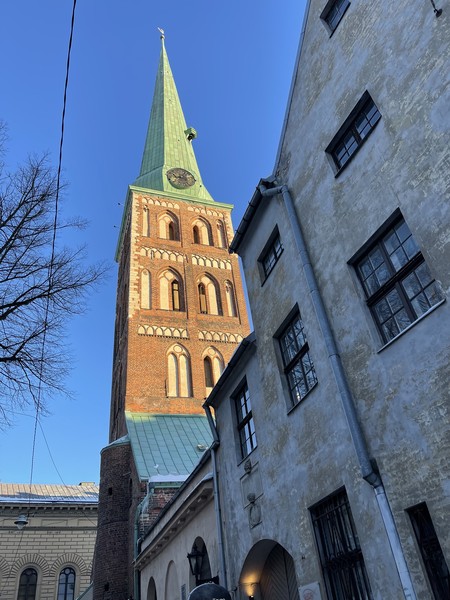 Александра потрясающий экскурсовод, один из лучших экскурсоводов к кому я обращался (экскурсии заказываем постоянно). Экскурсия была