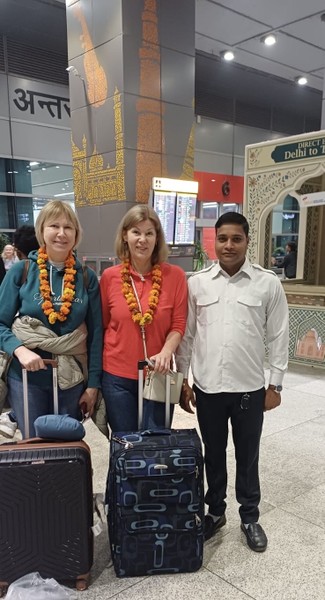 я брала тур у Абхинава, по той причине, что люблю все планировать сильно заранее. он был