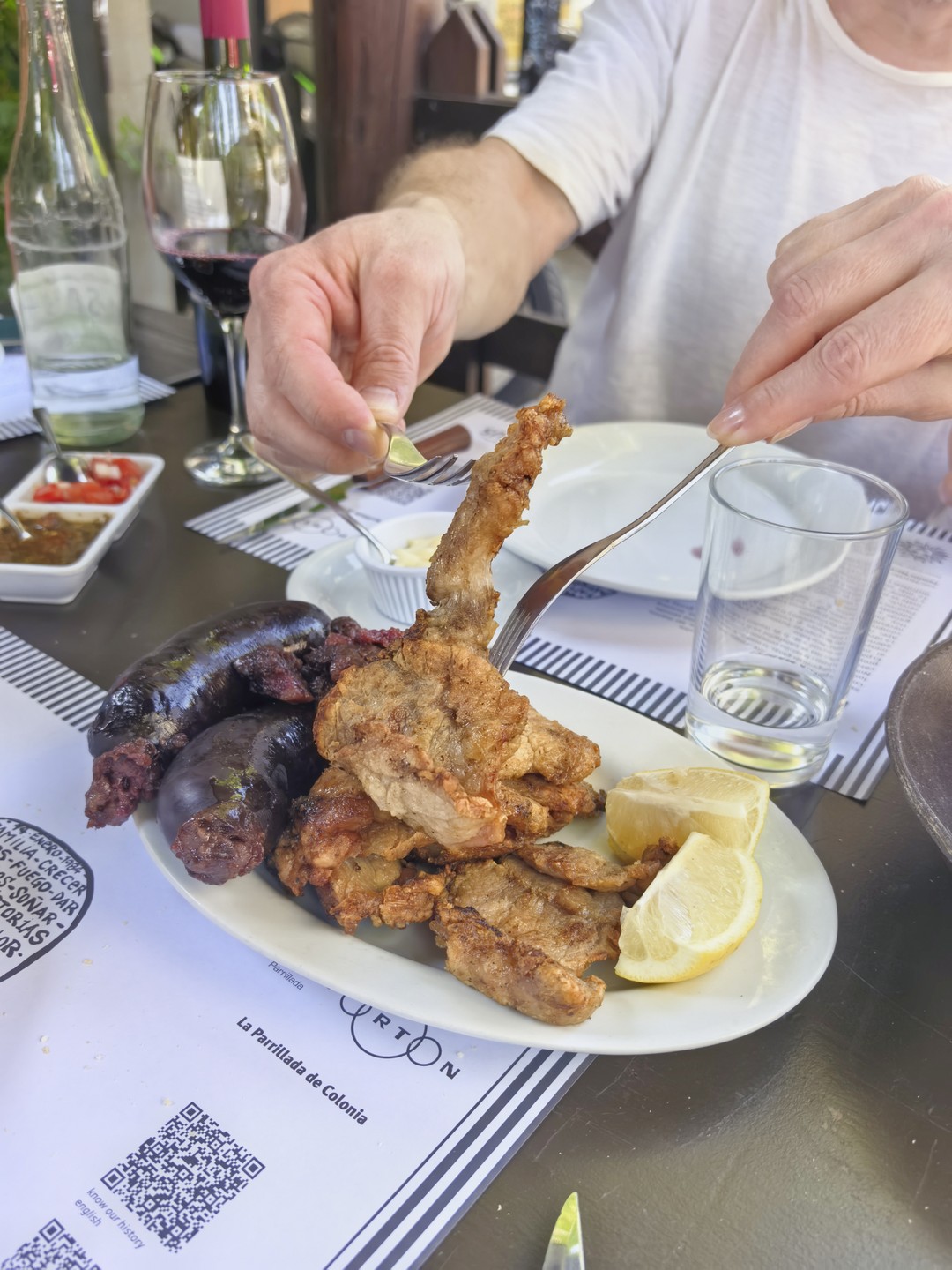 Экскурсия прошла отлично, мы посмотрели все знаковые места в Колонии, узнали Уругвай, даже успели проехать на