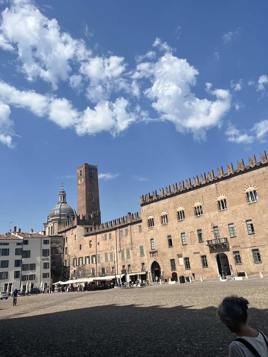 Сегодня посетили Мантую с гидом Нонной.