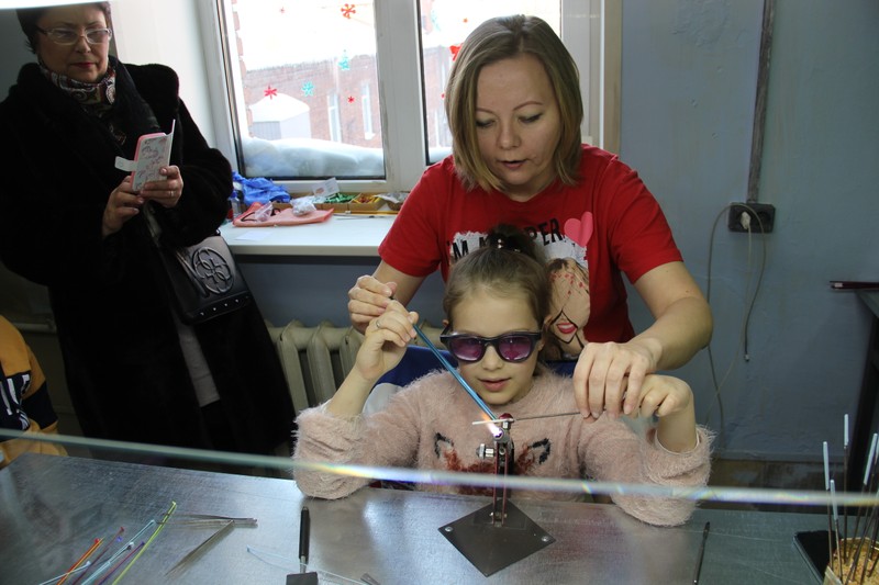 Семейный день в стекольной мастерской — в Новосибирске