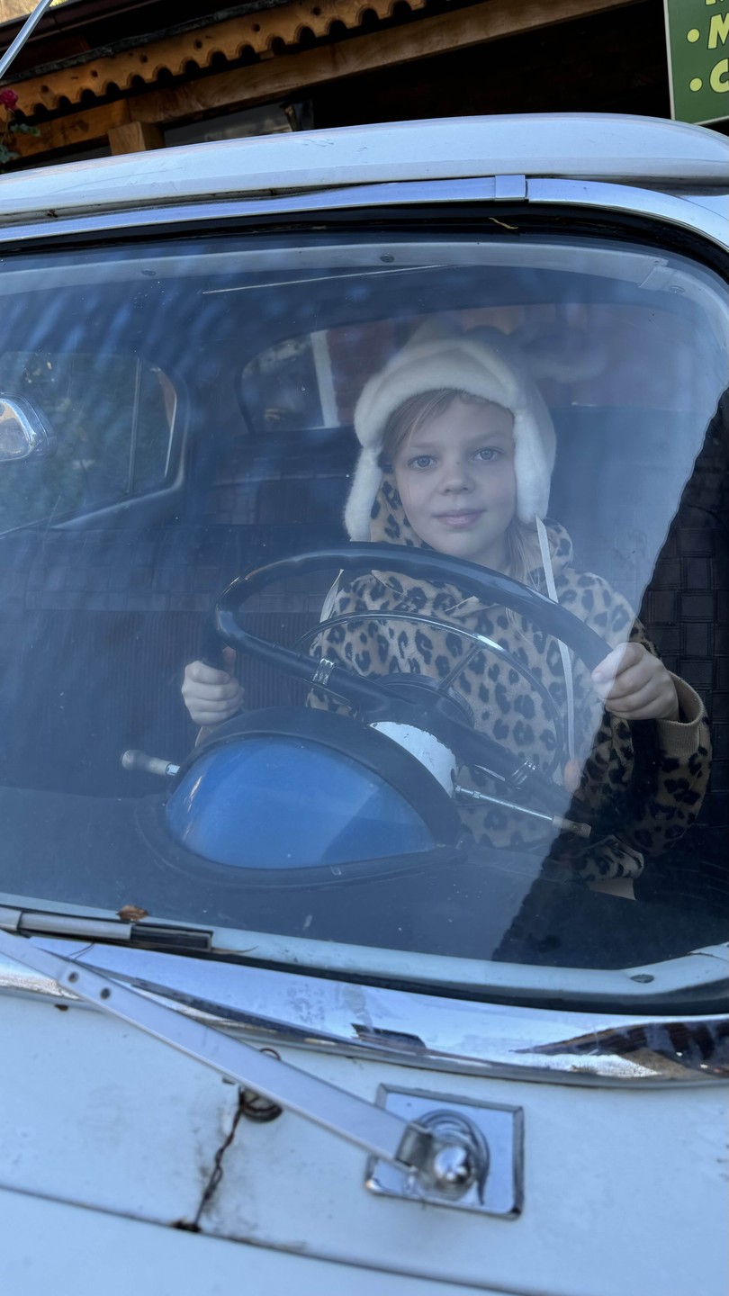 Экскурсия нам очень понравилась! Экскурсовод Амина замечательная! Очень много информации, и все с пониманием, и знанием.