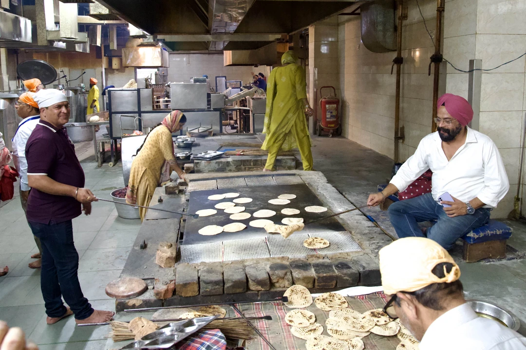 В ноябре летали из Гоа в Дели двое взрослых и двое детей, все очень понравилось. Организация