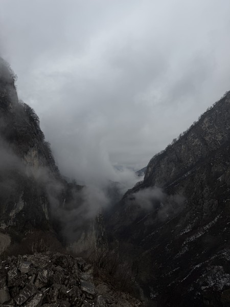 Большое спасибо за возможность увидеть и прикоснуться к такой великой красоте природы! За возможность прикоснуться к