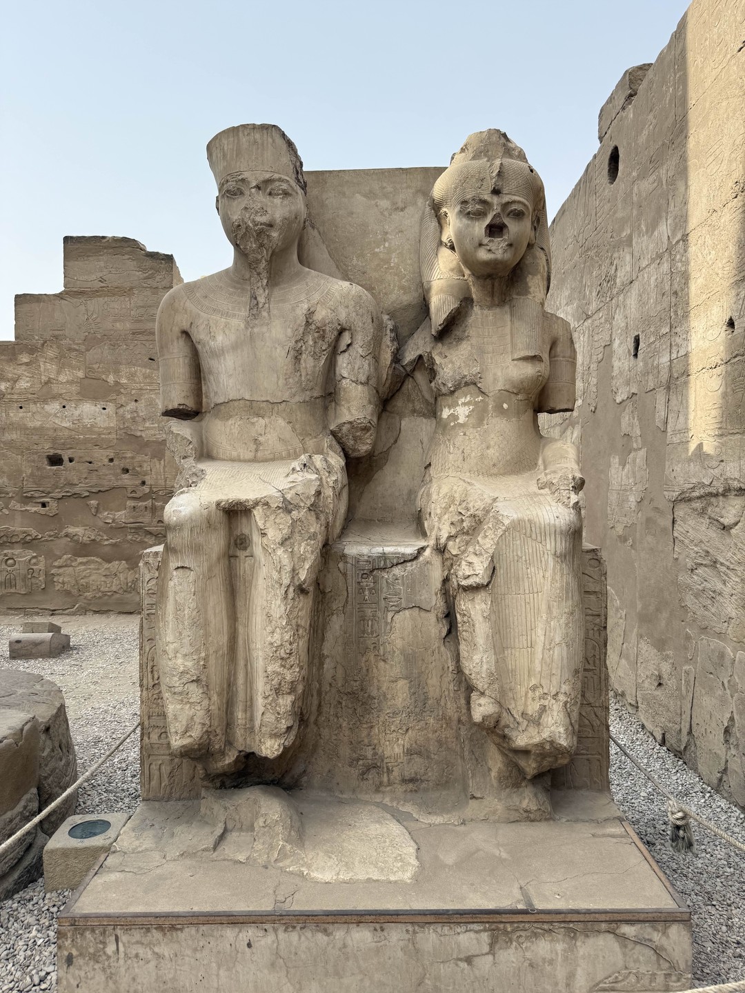 Ездили в Луксор семьей с детьми 9ти и 8ми лет. Гид - Махмуд + два водителя, которые менялись за рулем