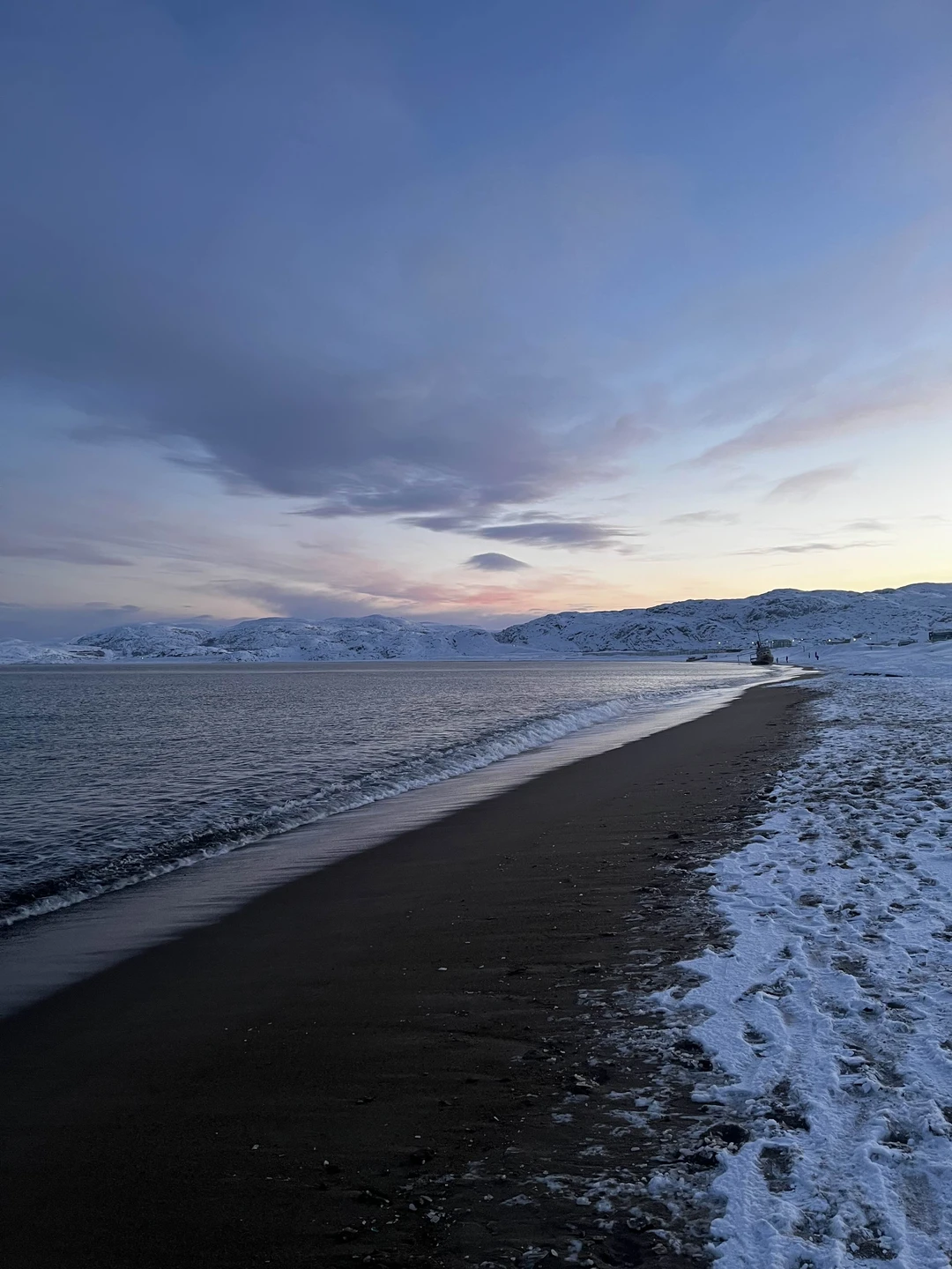 Замечательная поездка выдалась с гидом Михаилом, по пути на экскурсию обеспечил вкусным питанием и согревающими напитками