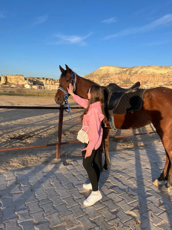 Конная прогулка по долинам Каппадокии