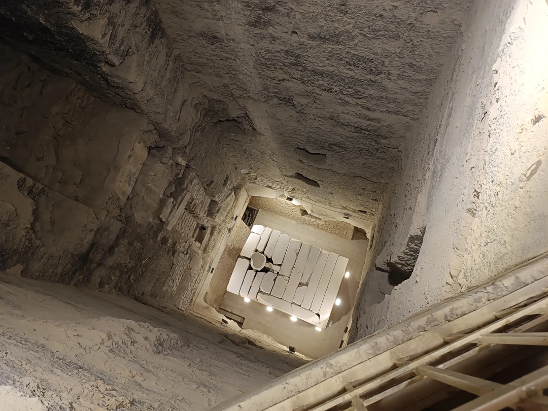 Это было невероятное и уникальное путешествие! Гид отличный рассказчик (+хорошо знает русский язык). Он погрузил нас