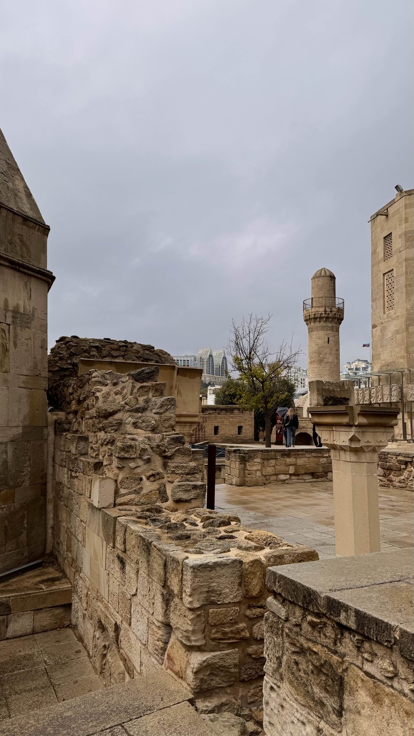 Экскурсия с гидом Сергеем была просто превосходной! Очень увлекательная и динамичная программа, наполненная множеством интересных исторических