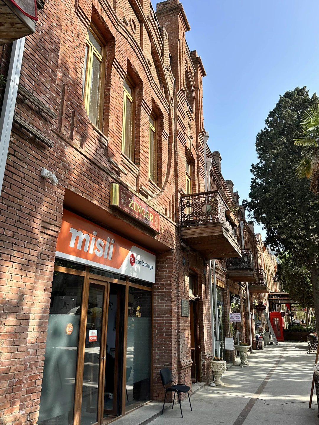 Хорошая экскурсия. Гянджа интересный и красивый город с историей.