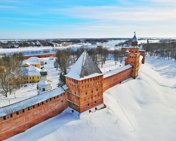 Новгородский кремль, Ярославово дворище, Варлаамо-Хутынский монастырь, встреча нового года