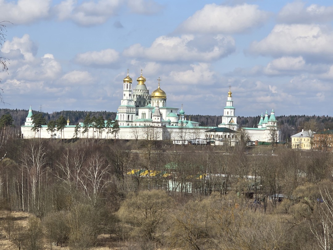 Хочу выразить искреннюю благодарность Анатолию, за великолепную организацию нашей поездки. Всё, от первого до последнего момента