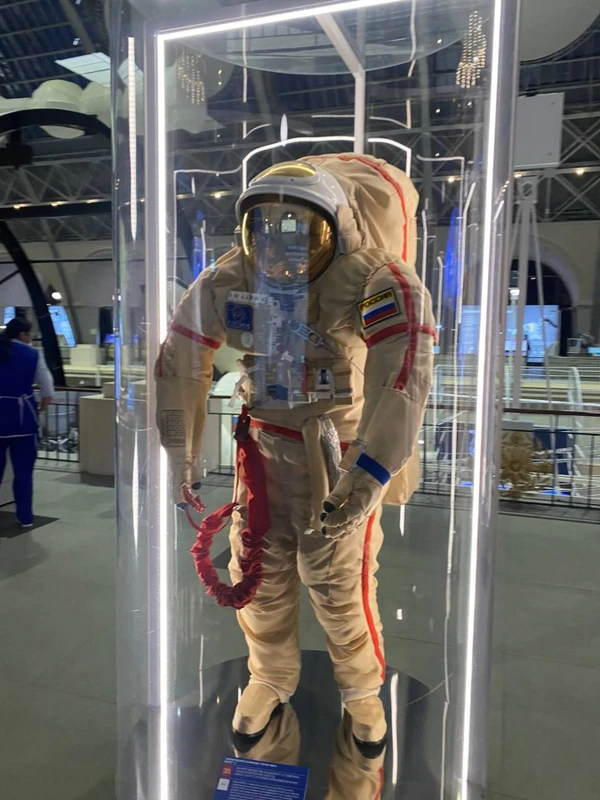 Экскурсия-квест в Москве на ВДНХ «К полёту допущен!» (7+)