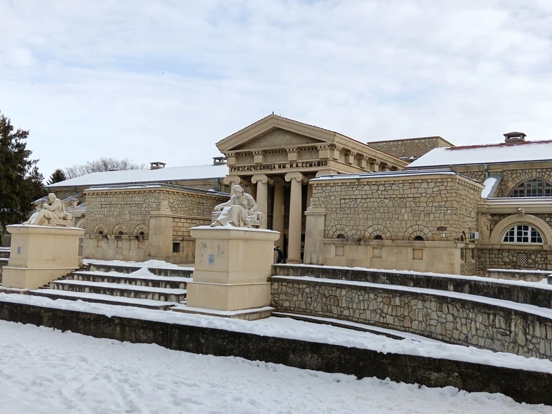 Огромное Спасибо Сергею за увлекательное путешествие по городам,за комфортное вождение. С погодой повезло, узнали много интересного