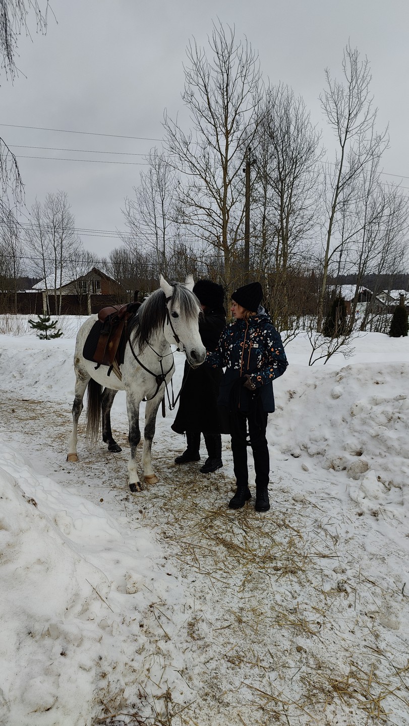 Дмитрию большое спасибо за прекрасный воскресный тур в настоящую жизнь! Природа, запах сена, лошади, дети с