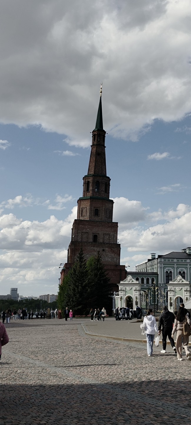 Казань: на автобусе по городу и пешком по кремлю (Юлия)