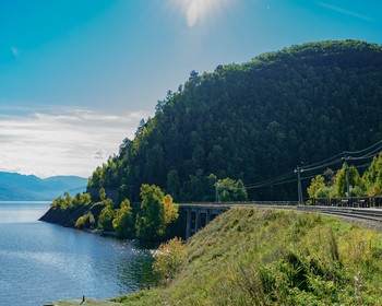 На тепловозе по Кругобайкальской железной дороге в Иркутск
