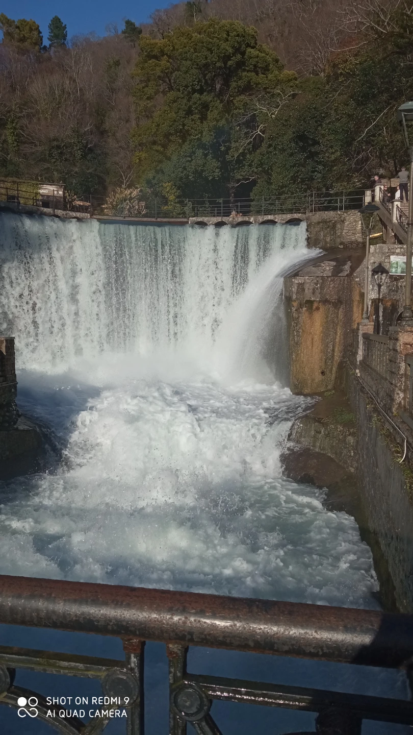 Не смотря на не сезон для Абхазии, путешествие в феврале очень комфортно по этой стране. Нет