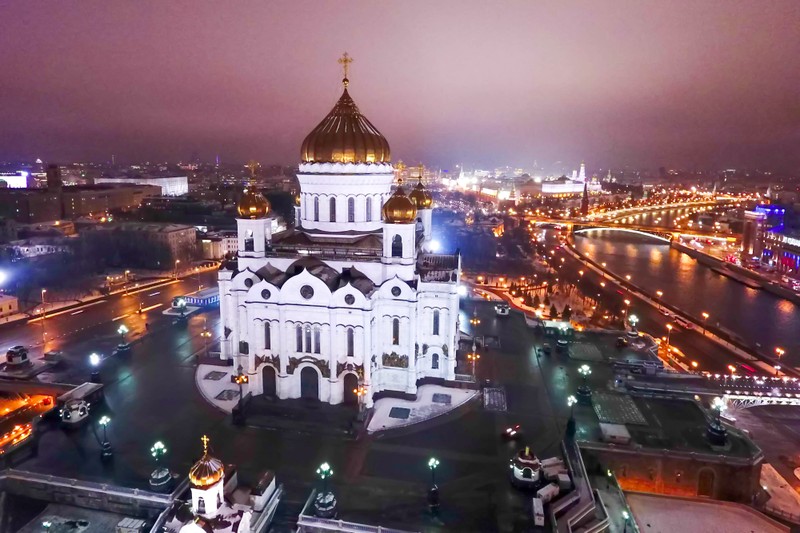Храм Христа Спасителя и панорамы Москвы