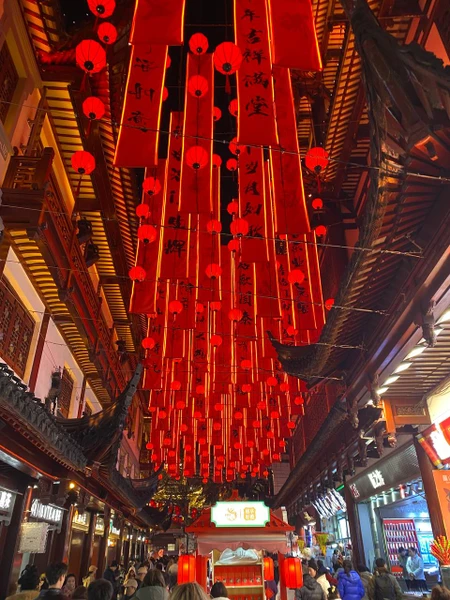 Это наш любимый формат экскурсий - прогуляться по городу, за один день посетить все "визитные карточки"