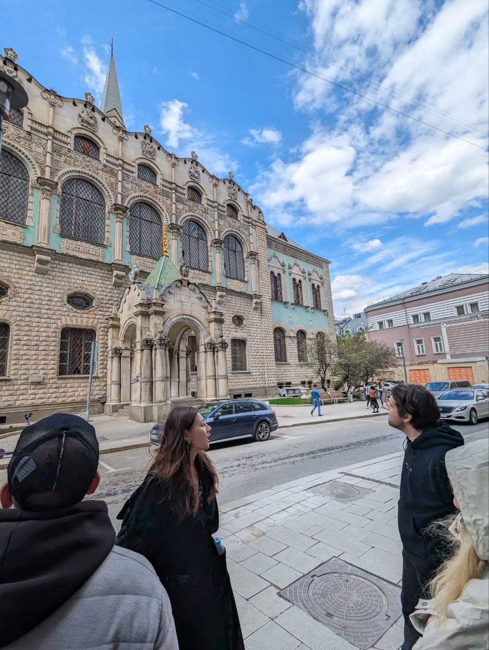 Экскурсия оказалась отличным способом провести время в Москве! Татьяна - интересный собеседник, делает прогулку по Тверской