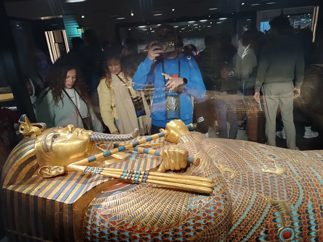 Тайны пирамид Саккары, Дахшура и Гизы (Надежда)