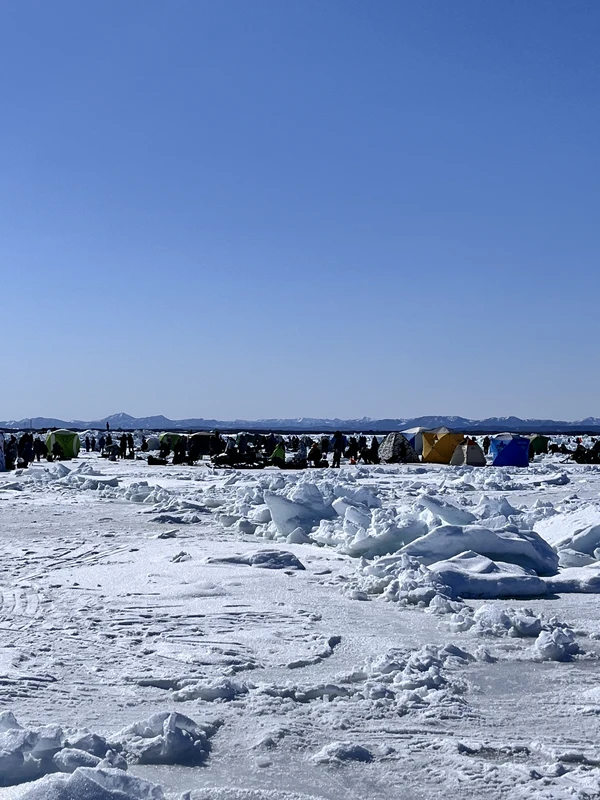Подлёдная рыбалка на Сахалине