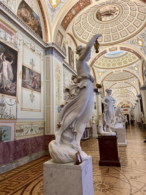 Эрмитаж - в гостях у царской семьи (билеты включены)