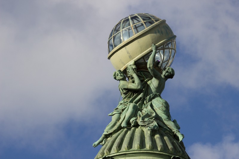 Красота в деталях: по Невскому с биноклем