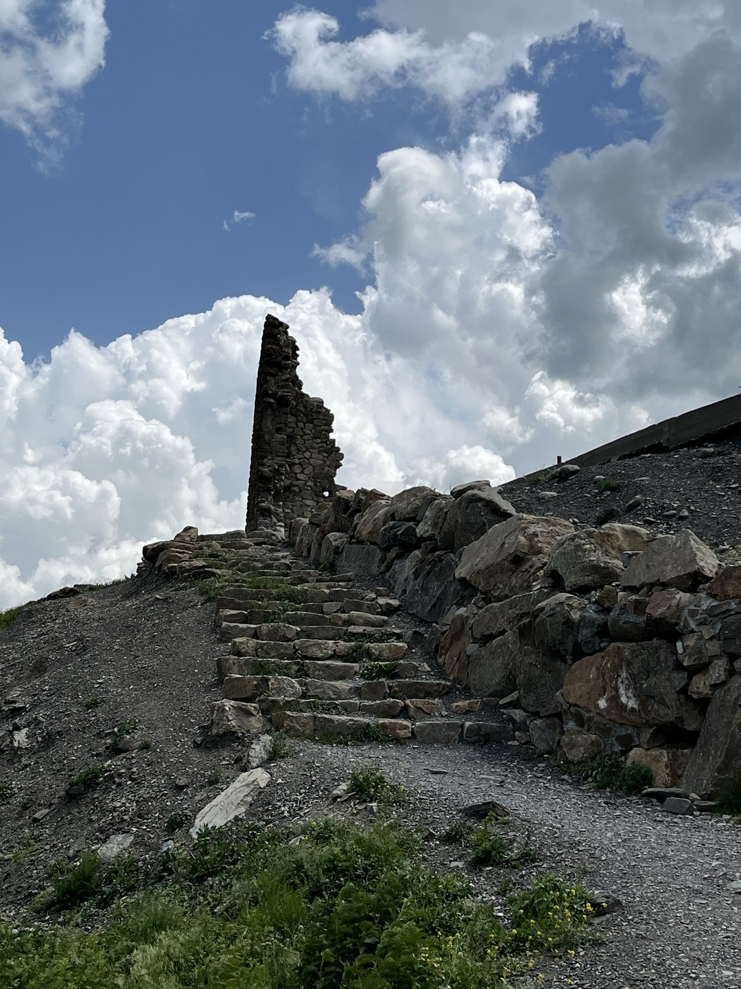 Хочу выразить огромную благодарность нашему гиду Артемию. Было очень интересно и увлекательно. Он как энциклопедия, знает