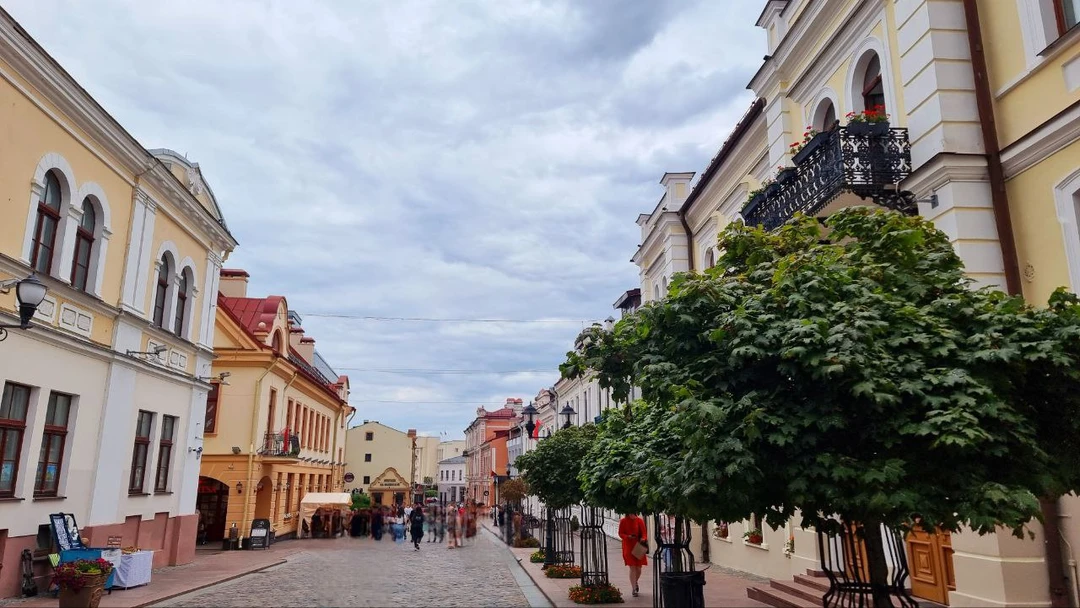 Всегда немного волнительно, когда выбираешь гида с которым предстоит провести в поездке весь день, ведь важно,