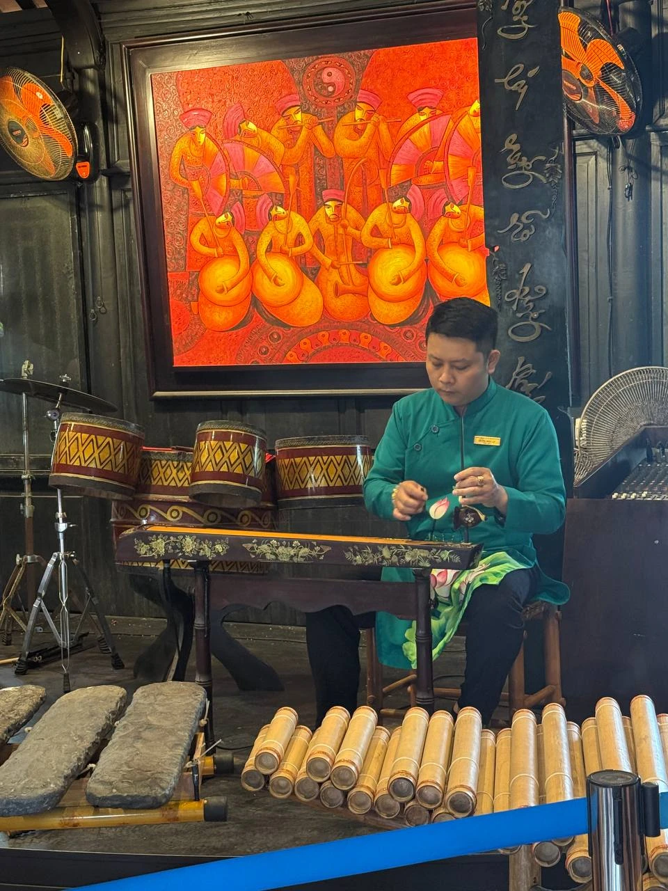 Побывали на обзорной экскурсии с Дмитрием. Все очень понравилось. Для нас, вникать в культуру древней цивилизации