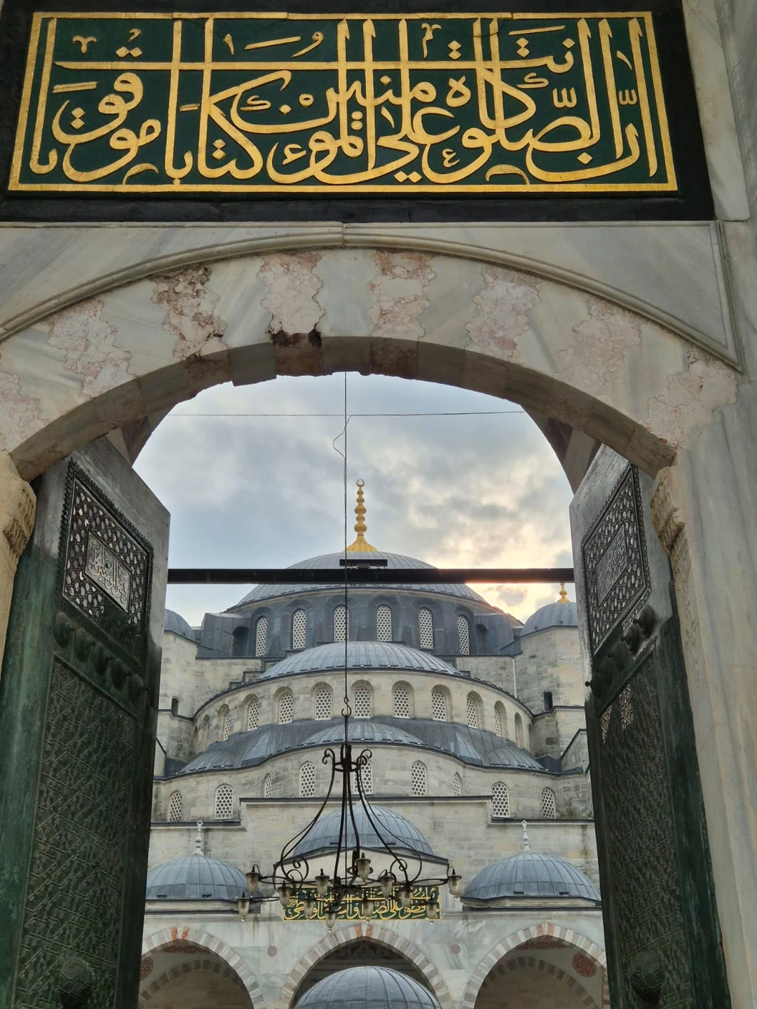 Можно ли переместить людей в восточную сказку в наше время?