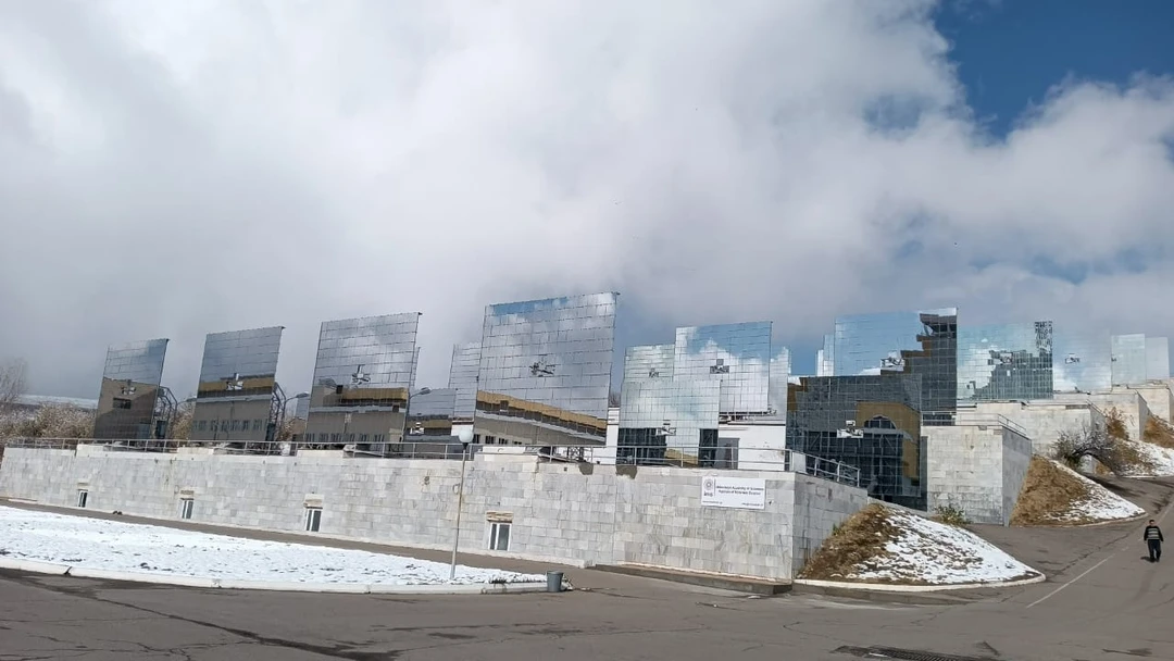 Экскурсия в Институт Солнца, Мечеть Хазрат Али Бува и на винодельню была потрясающей