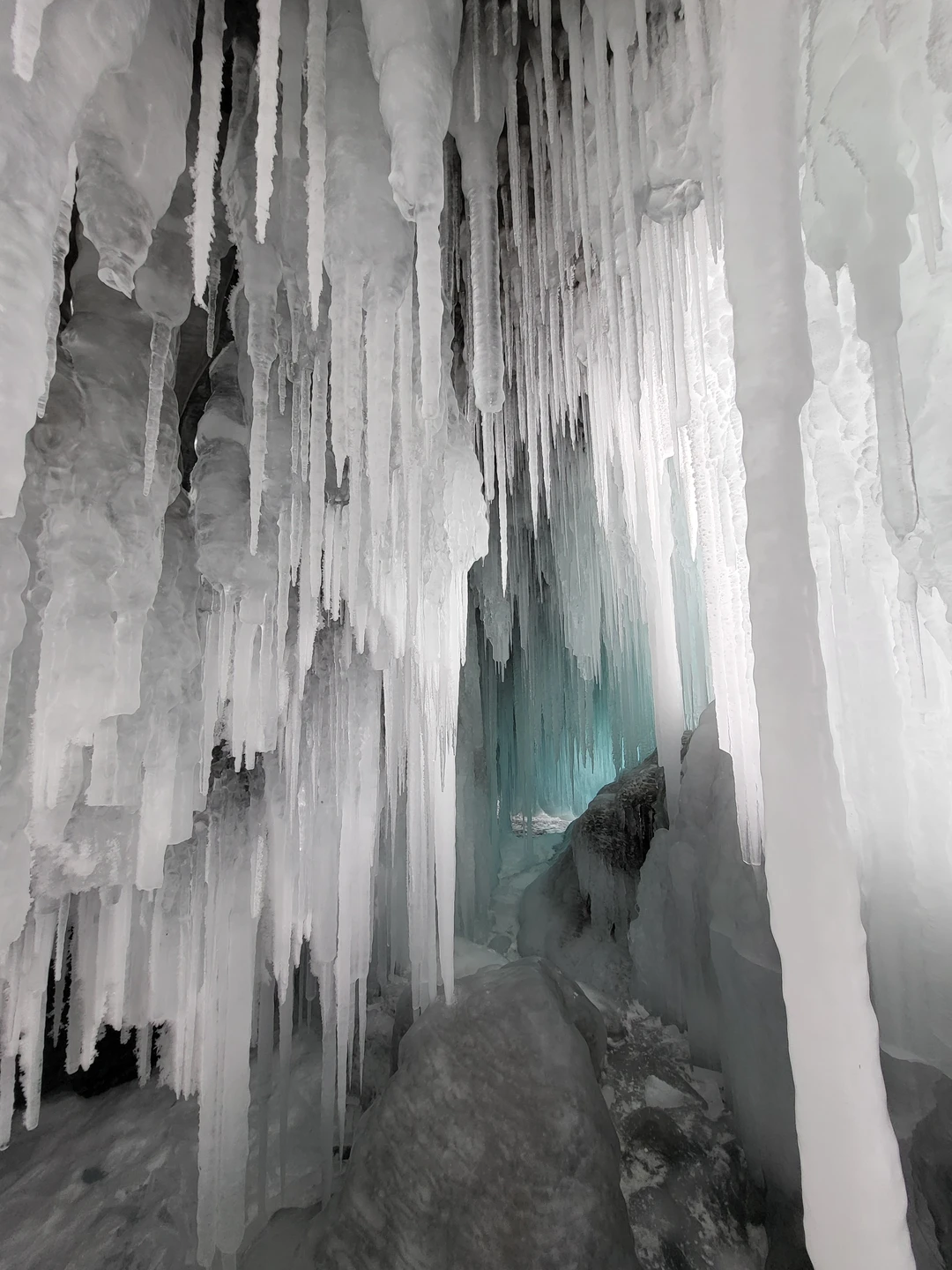 Большая благодарность нашему гиду Владимиру, всю поездку рассказывал нам интересные факты про местных жителей, животных и