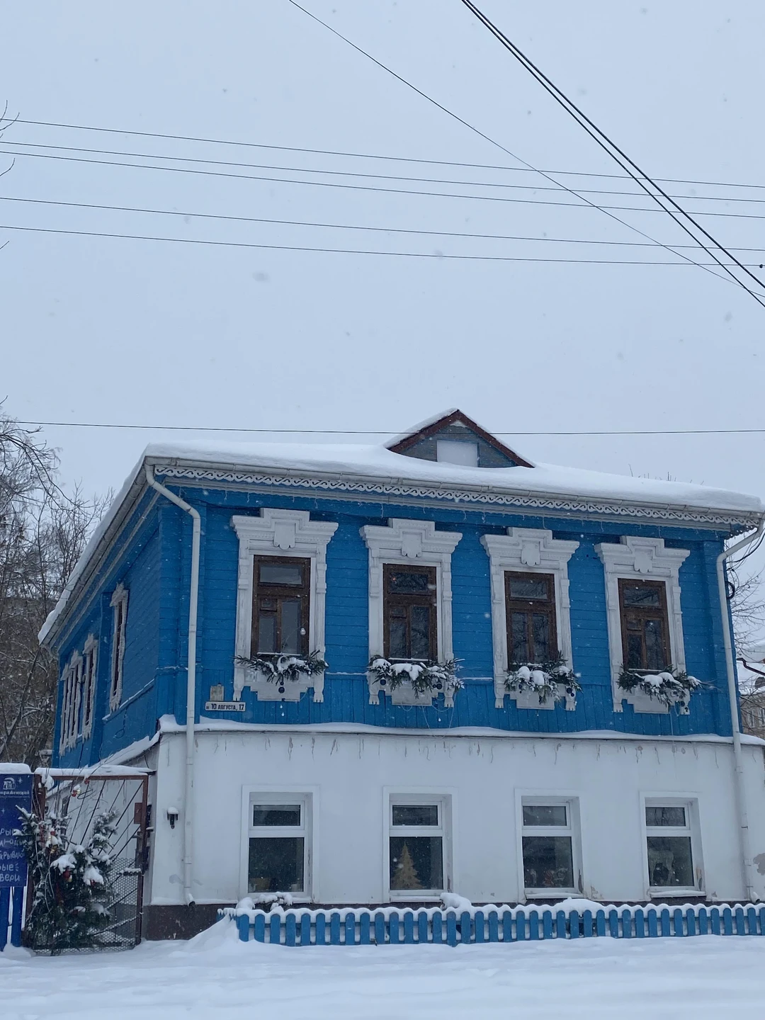 Бронировала экскурсию для семьи, все взрослые. Нам экскурсия очень понравилась. На мой взгляд, за полтора часа