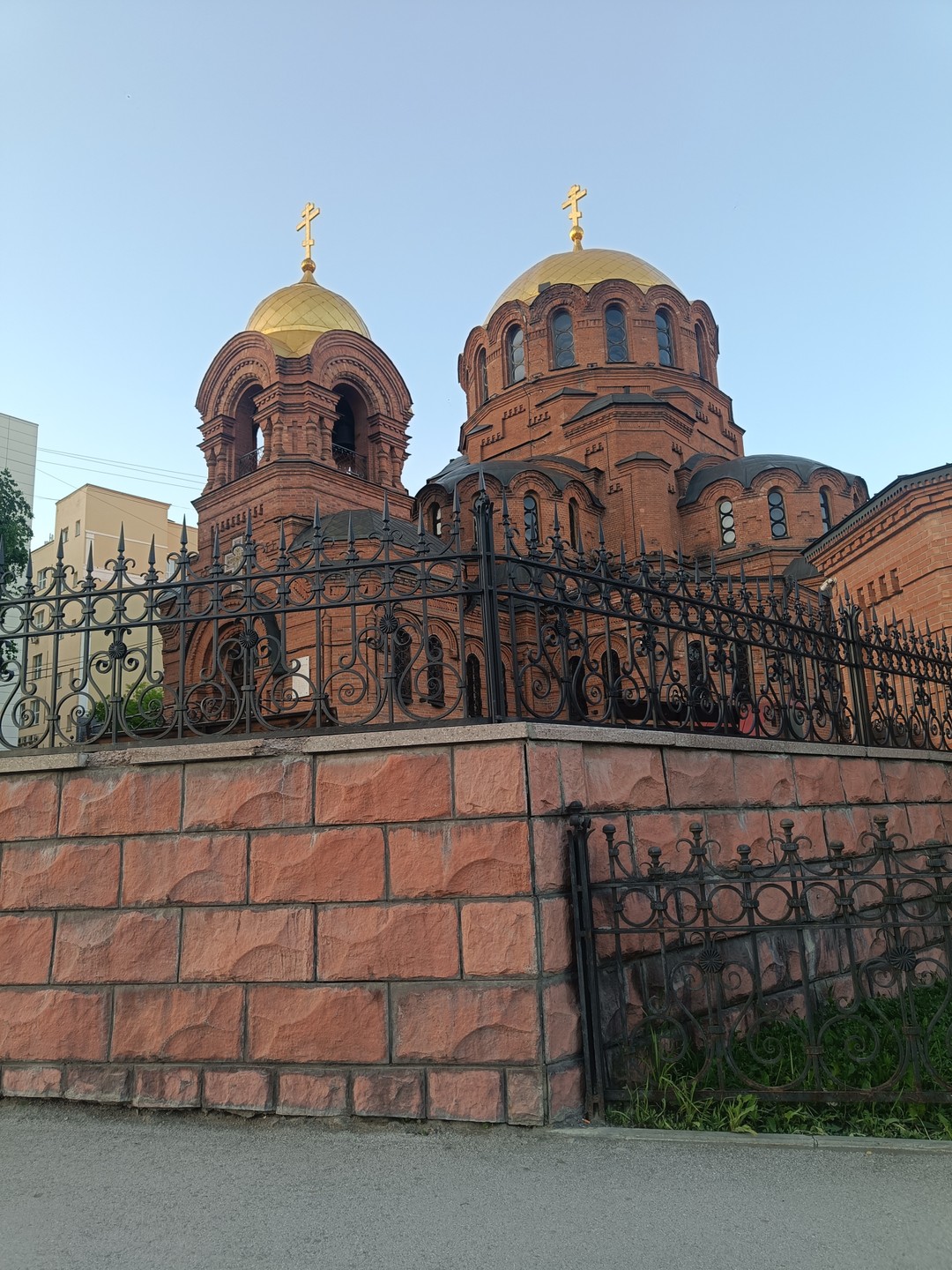 Хочу выразить огромную благодарность Виктору за вечернюю поездку по столице Сибири. Ваше великолепное знание каждого уголка