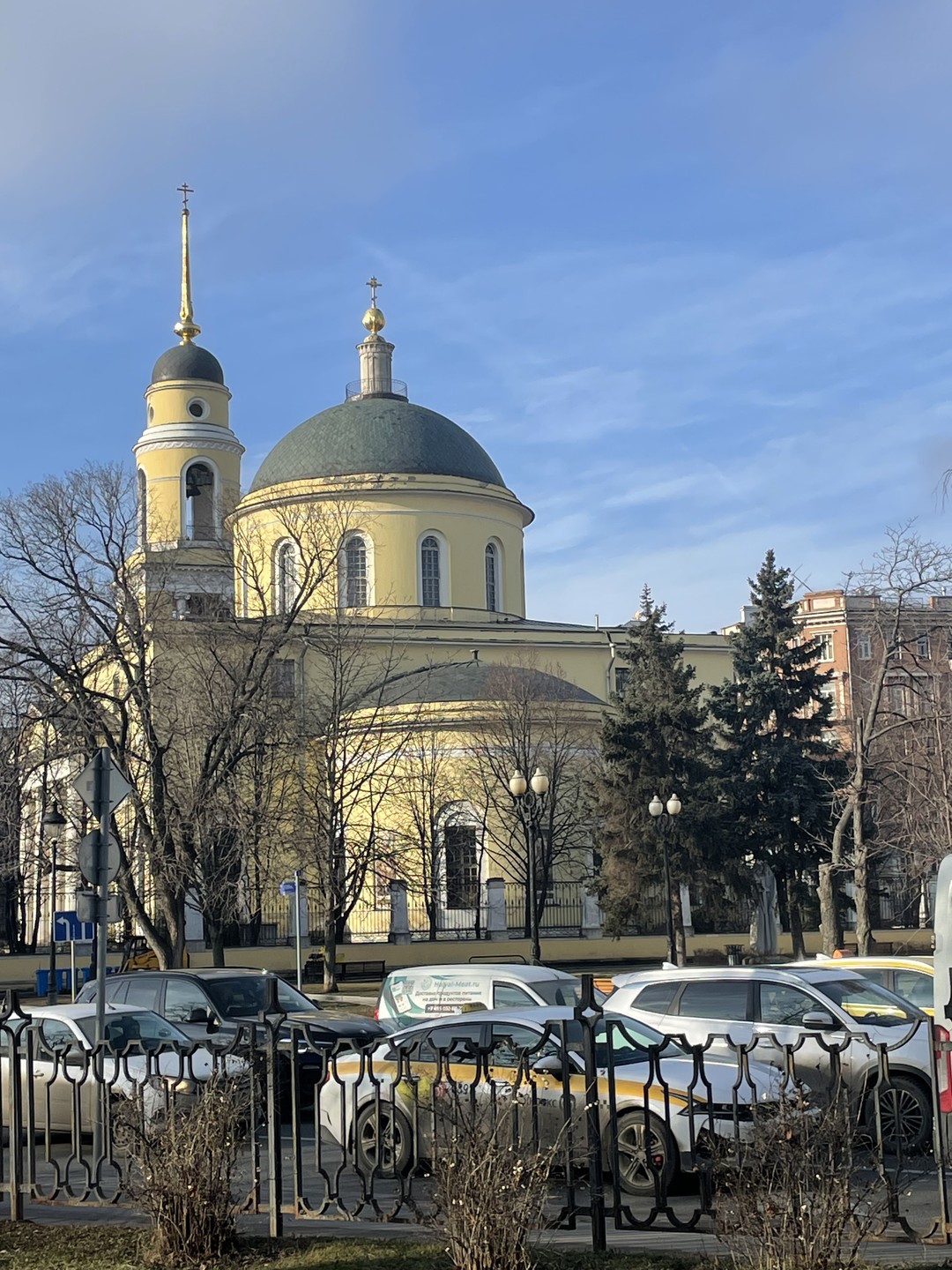 Экскурсия с Павлом по Никитскому бульвару понравилась. Узнали для себя много новых интересных фактов, появилось желание