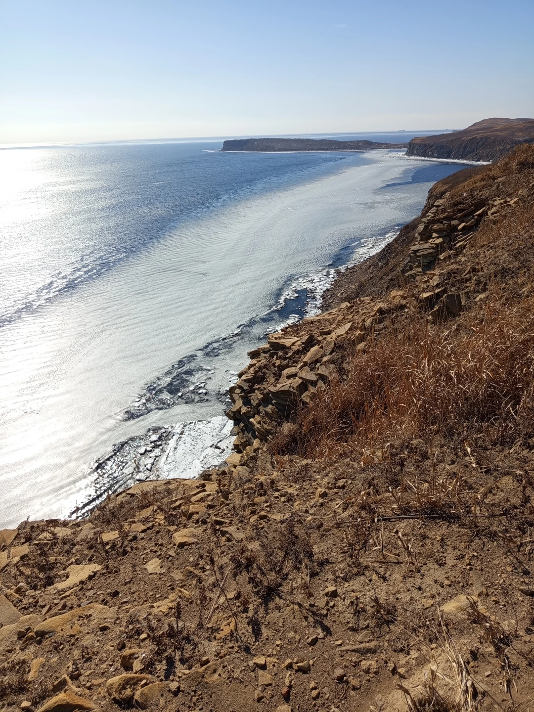 Очень красивый живописный маршрут, сделали много красивых фото, узнали что-то новое про Владивосток и Русский остров