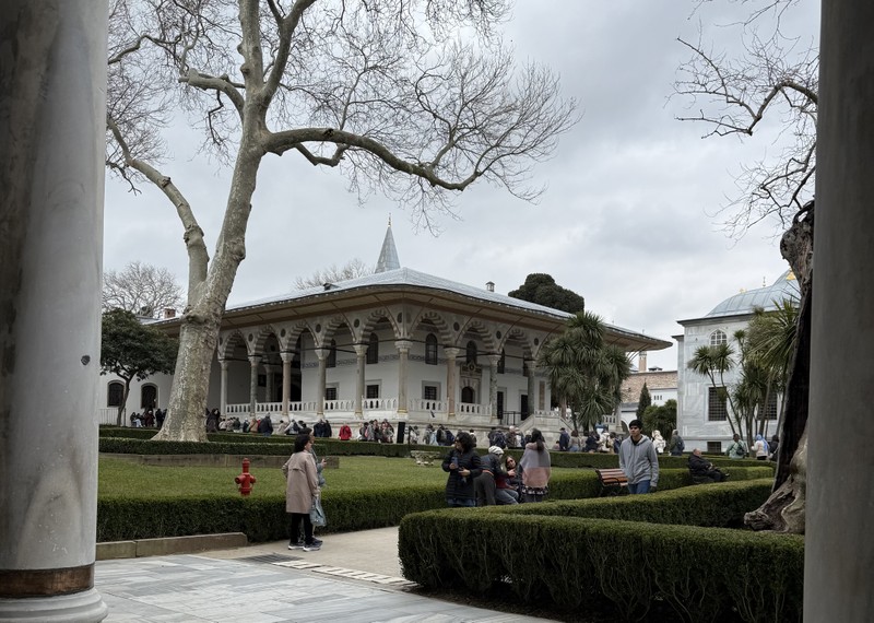 Экскурсия понравилась. Соответствует описанию. Нашим гидом был Измир. Выстроил осмотр