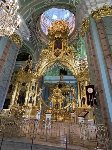 Спасибо большое за удивительно проведенное время. Великолепное погружение в историю