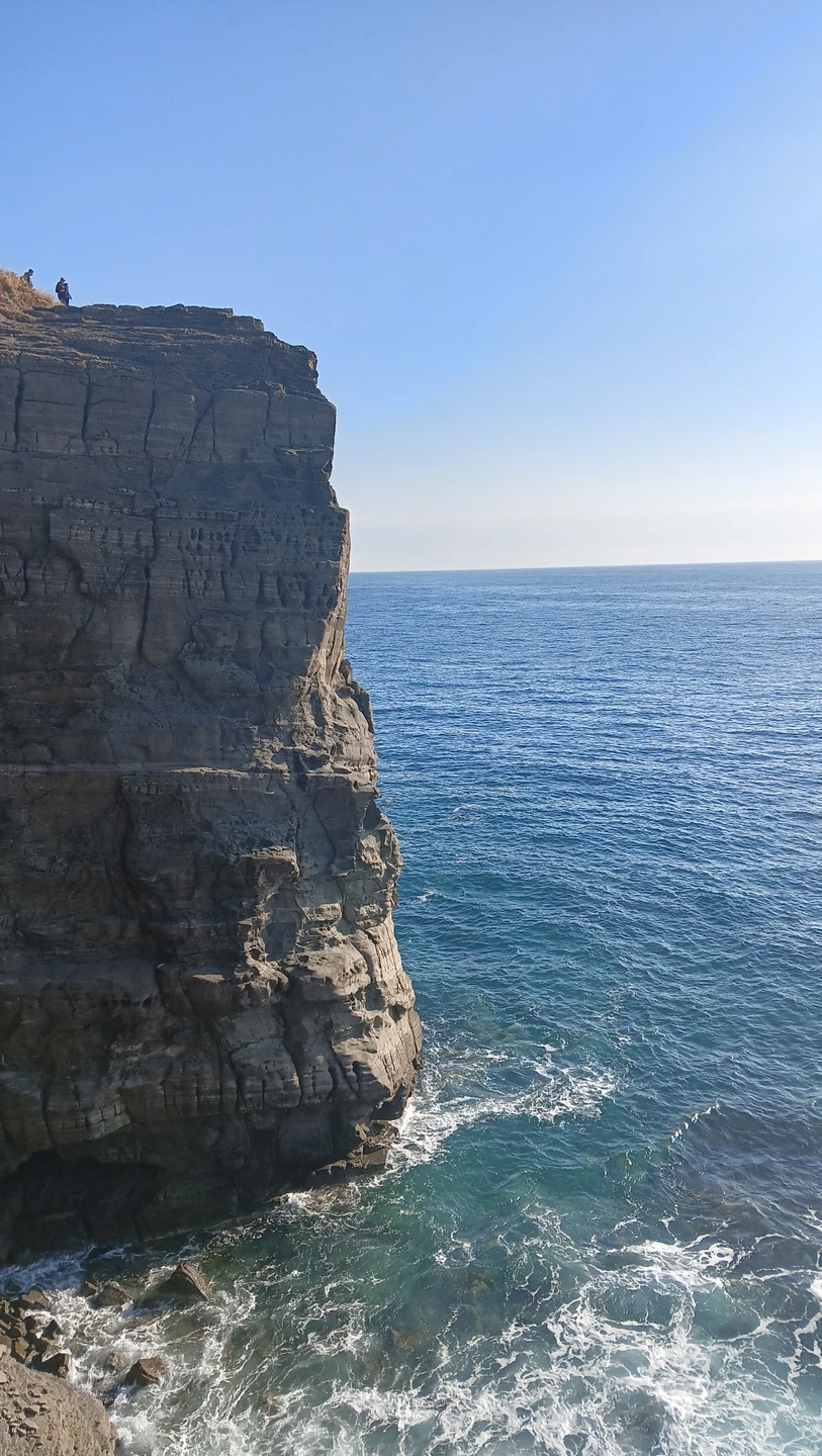 Прекрасное путешествие, одно из ярчайших впечатлений за последние годы. Остров Русский, мыс Тобизина, скала Бритва, шикарные