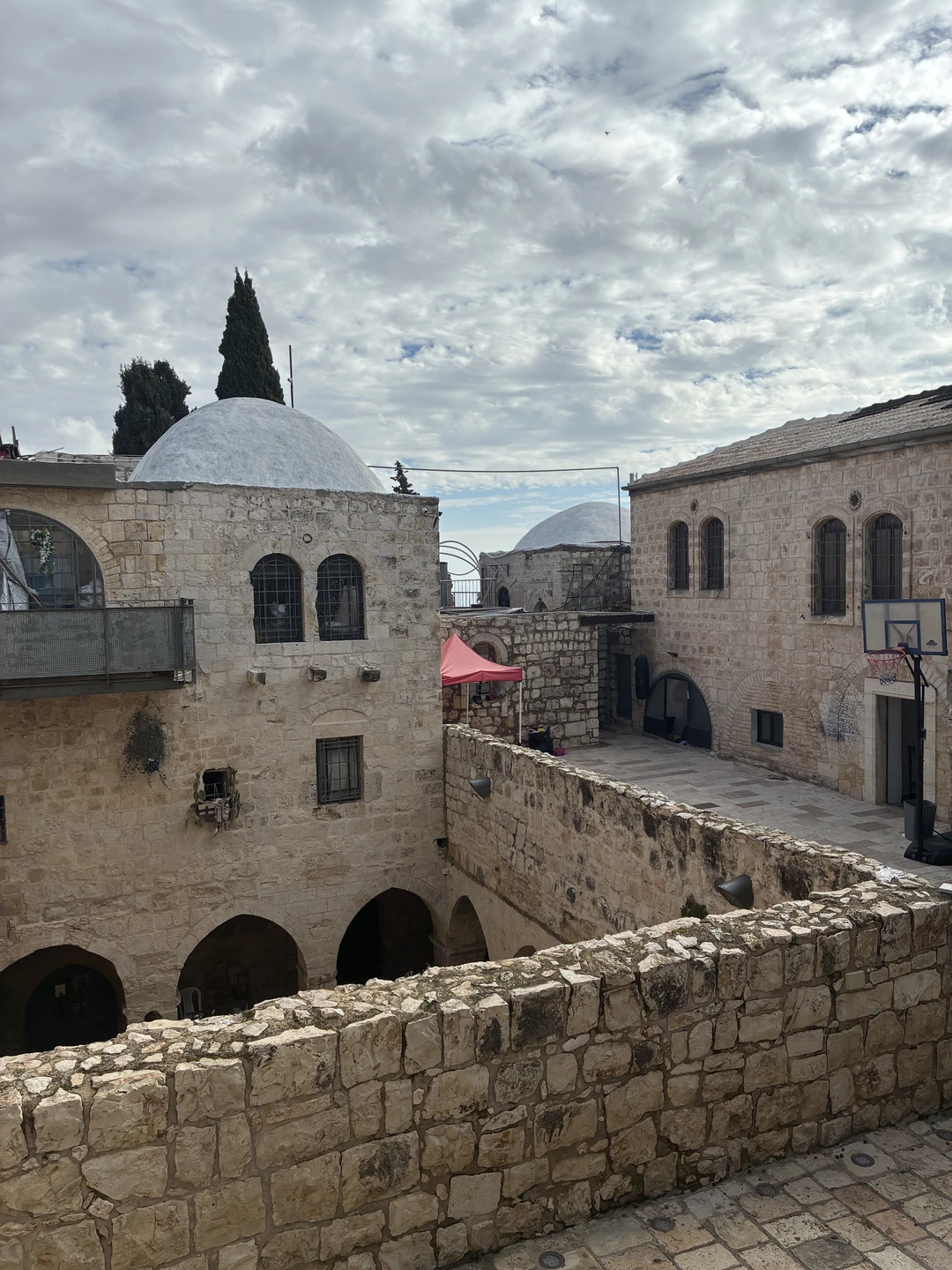 Экскурсия очень понравилась. Шауль системно и в то же время ярко и живо представил историю Иерусалима